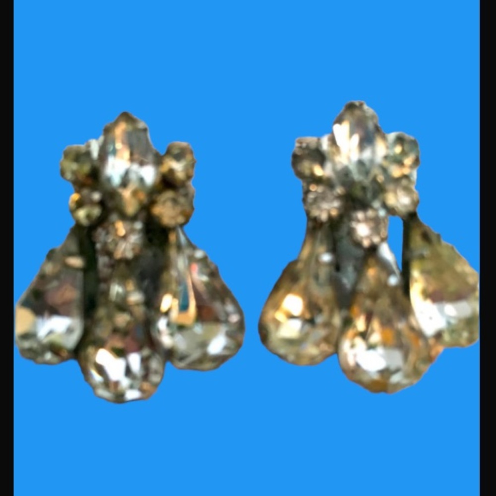 Vintage Kramer Clip signed earrings